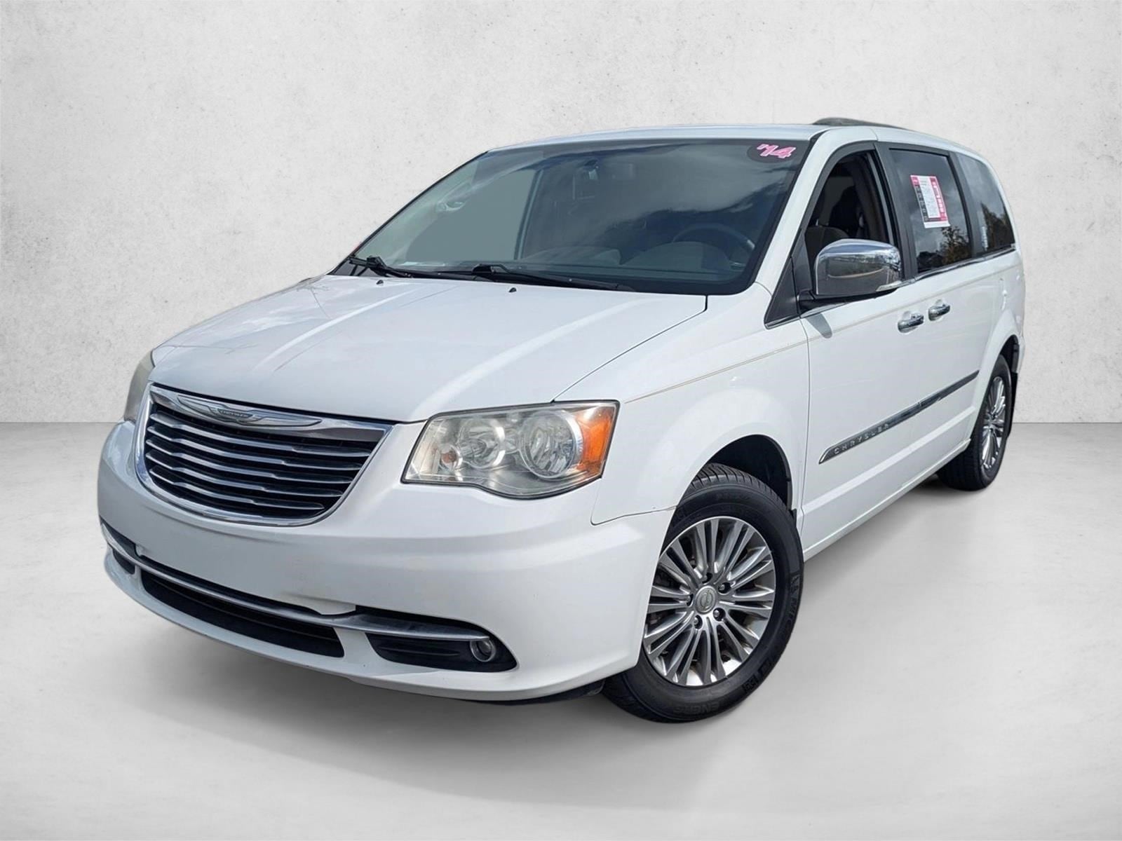 2014 Chrysler Town & Country Touring-L
