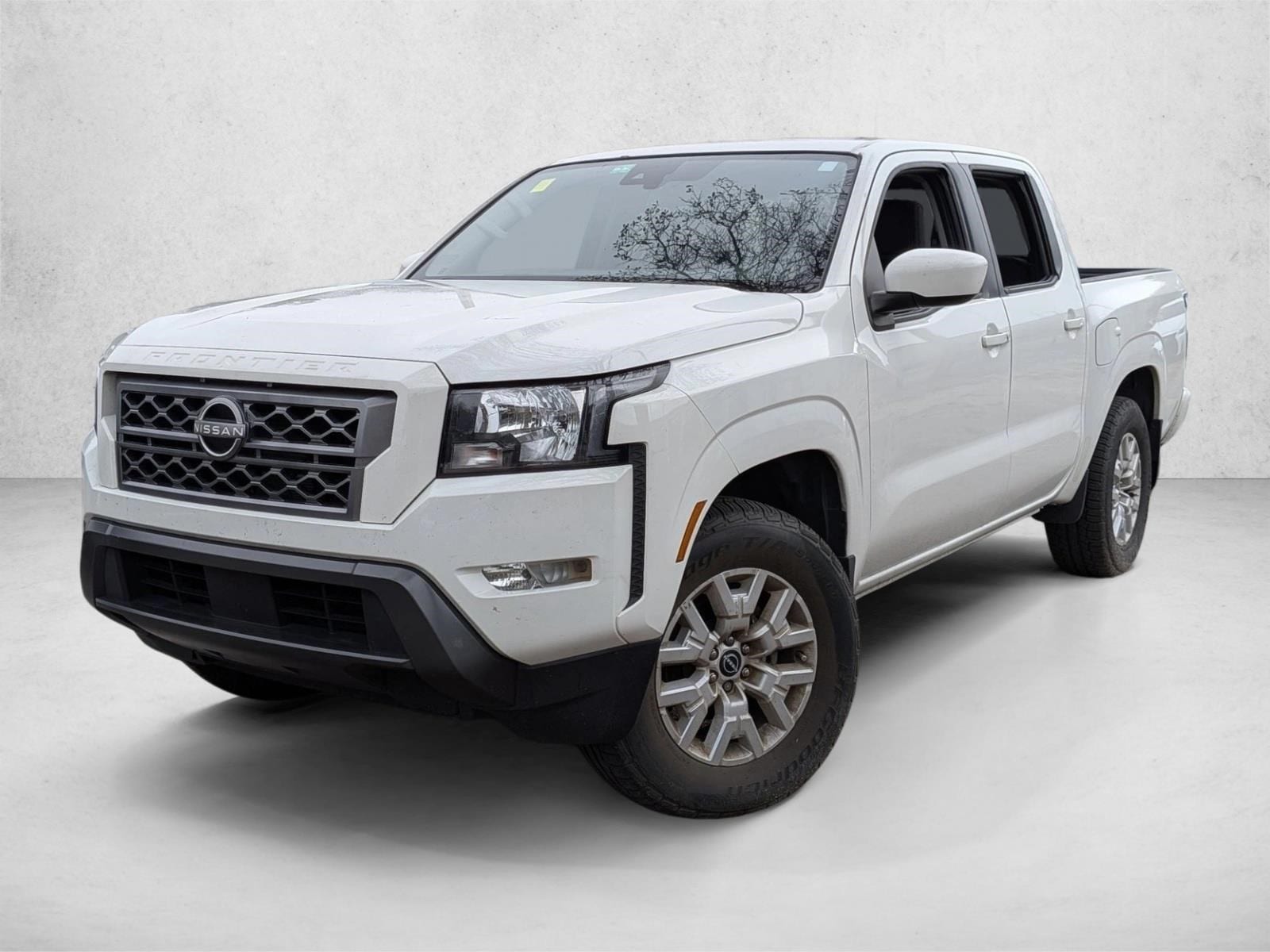 2022 Nissan Frontier SV's photo