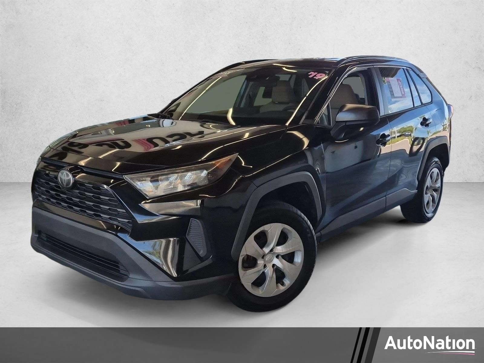 2019 Toyota RAV4 LE