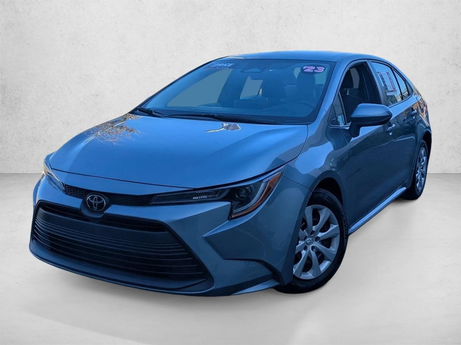 2023 Toyota Corolla LE's photo