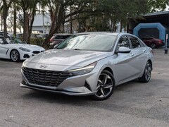 2022 Hyundai Elantra Limited 4dr Car