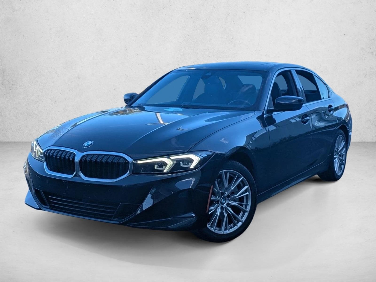 2024 BMW 3 Series 330's photo