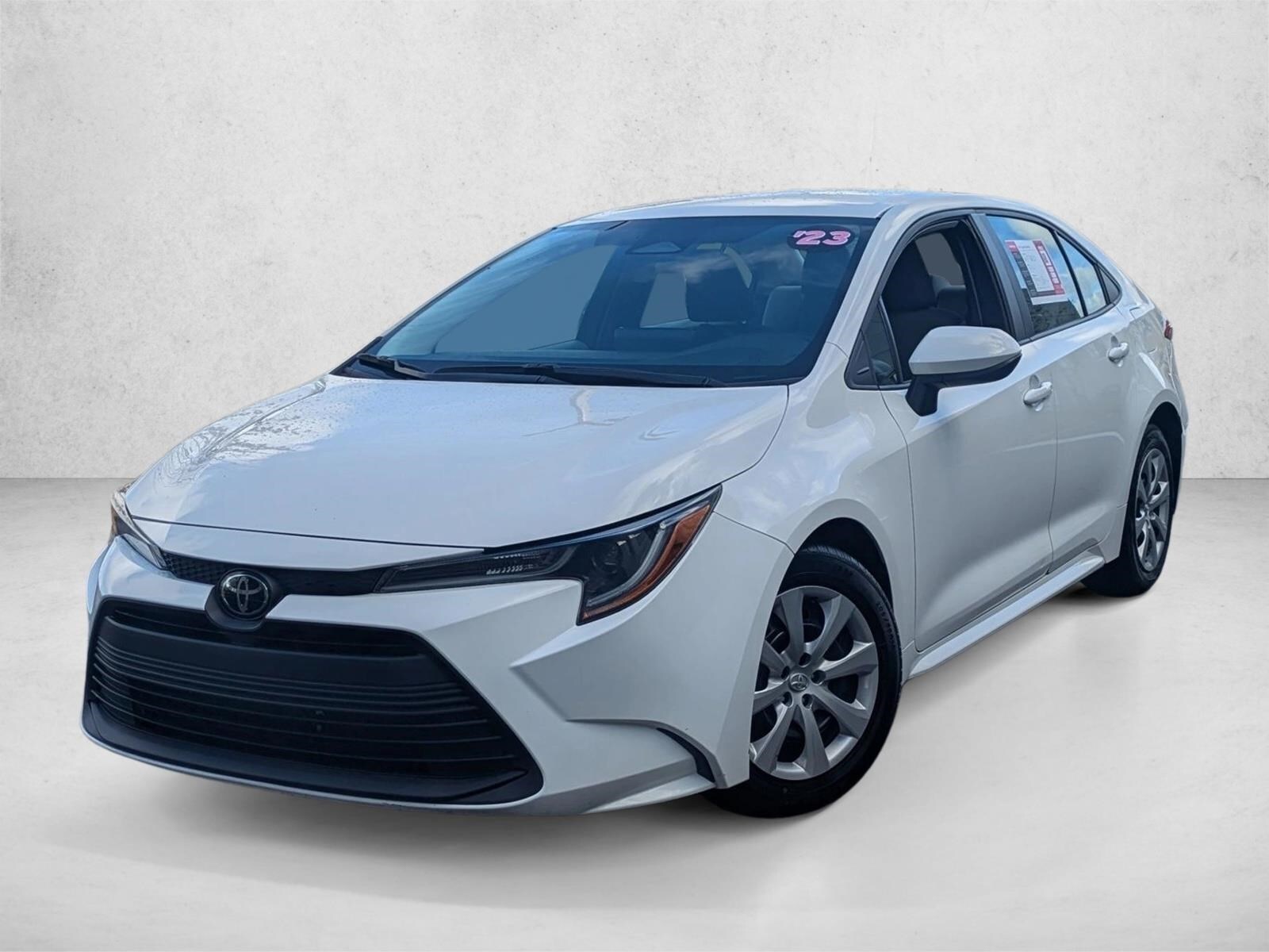 2023 Toyota Corolla LE's photo