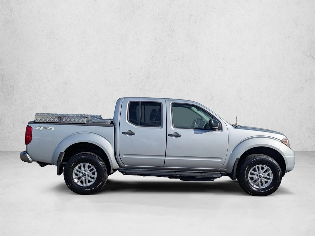 Used 2019 Nissan Frontier SV Crew Cab Pickup