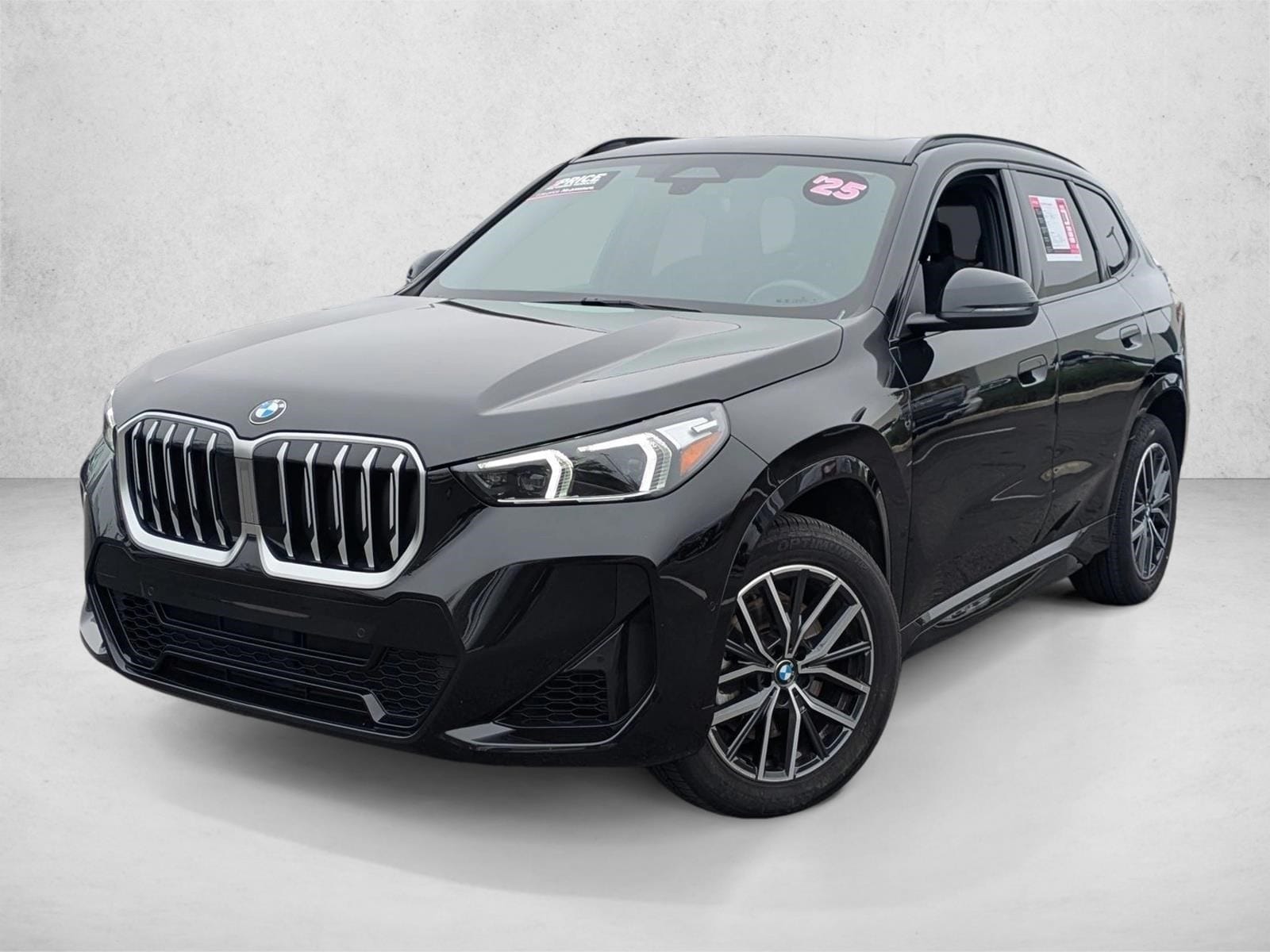 2025 BMW X1 28i's photo