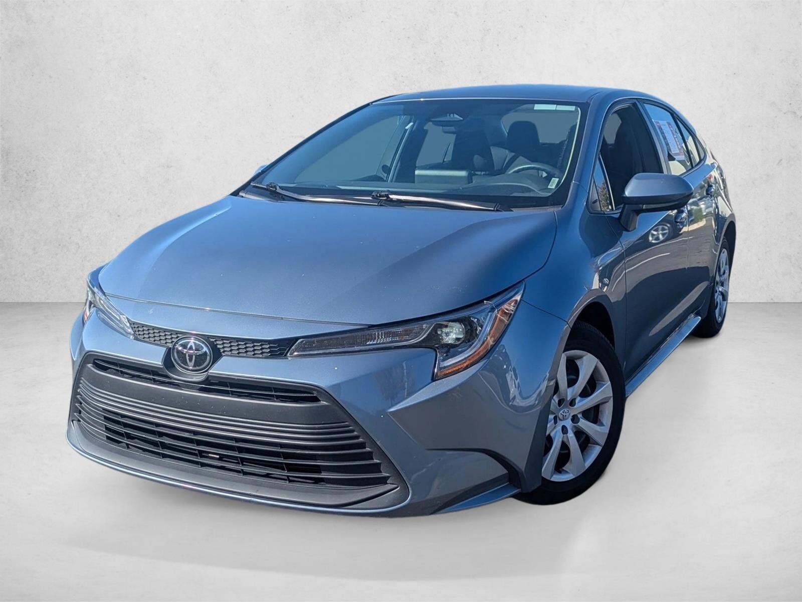 2025 Toyota Corolla LE's photo