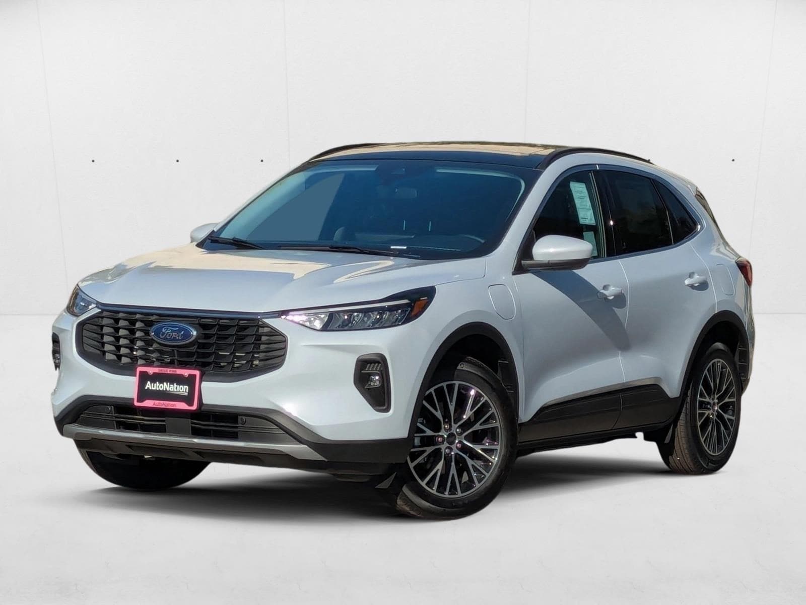 2025 Ford Escape PHEV's photo