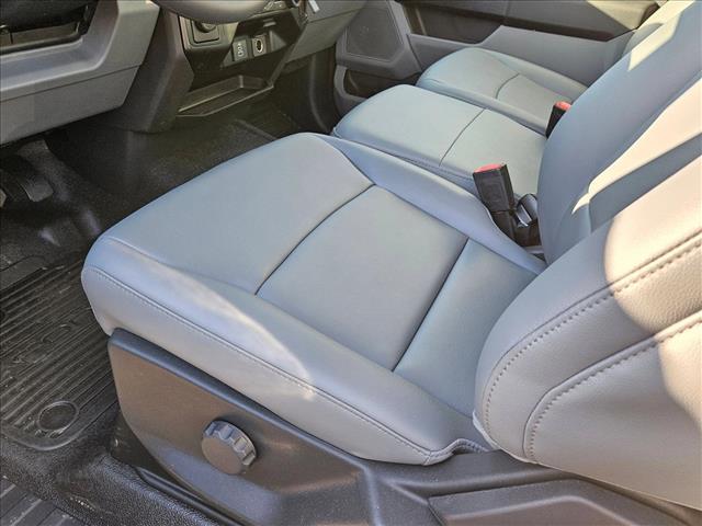 2025 Ford F-550 XL photo 4