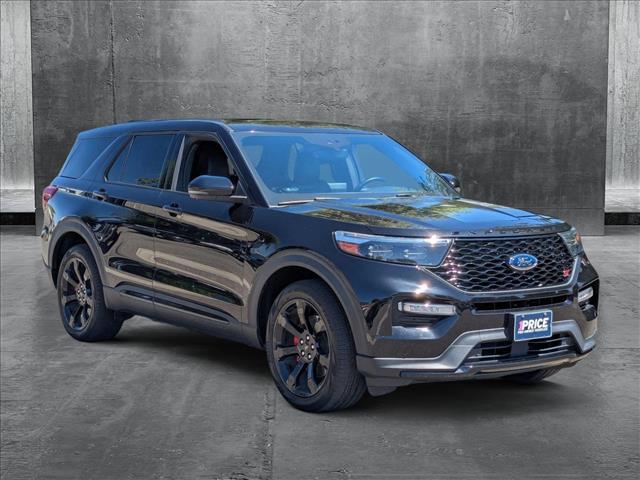 2022 Ford Explorer ST photo 3