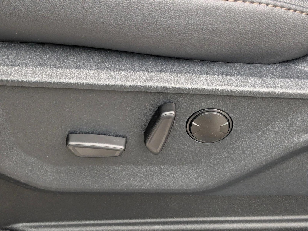 New 2026 Ford F-250 LARIAT Truck Crew Cab