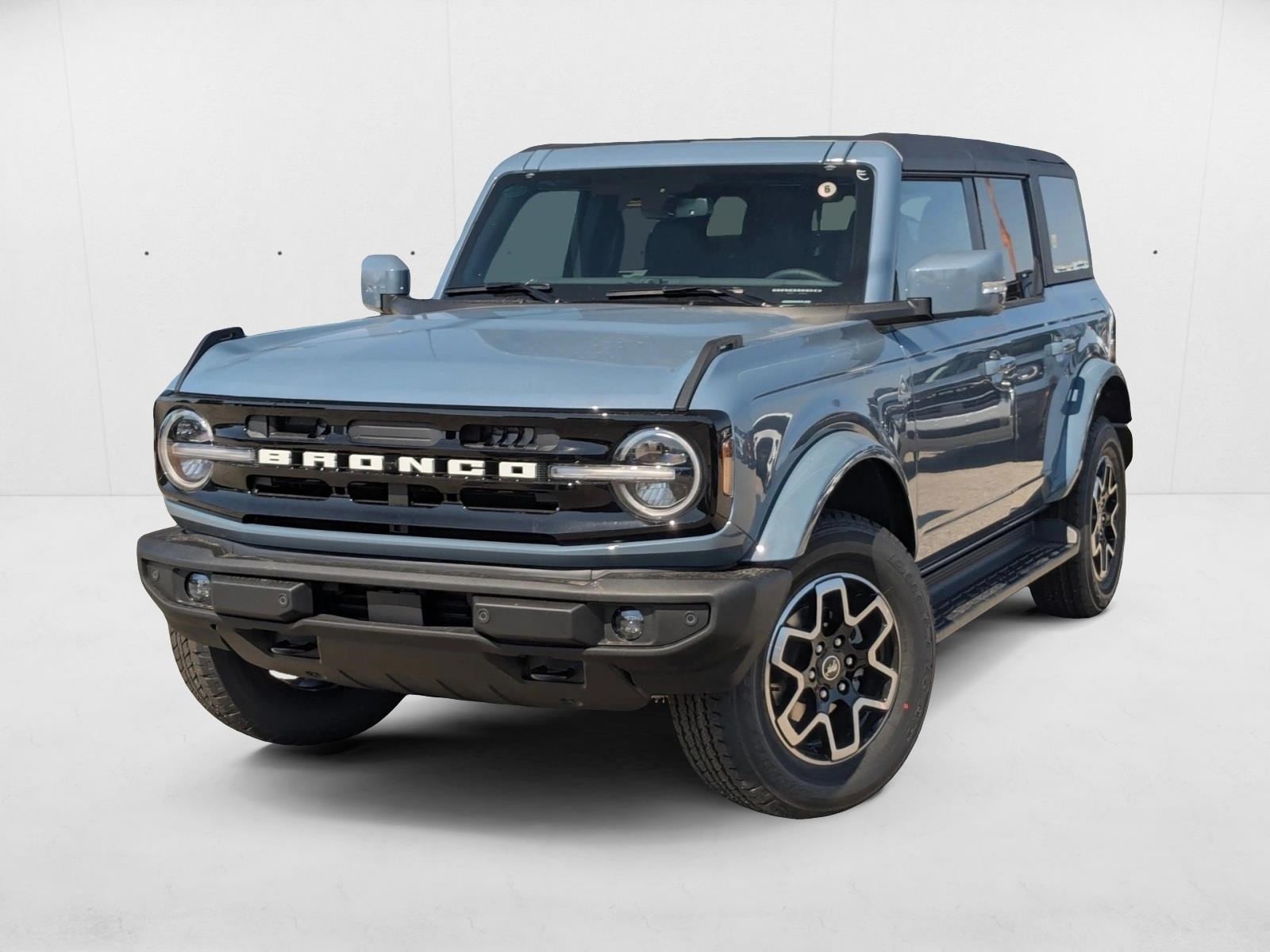 2025 Ford Bronco 4-Door Outer Banks's photo