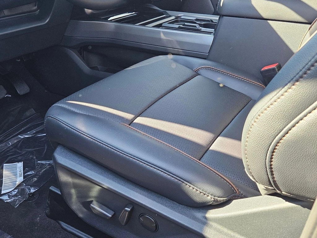 New 2026 Ford F-250 LARIAT Truck Crew Cab