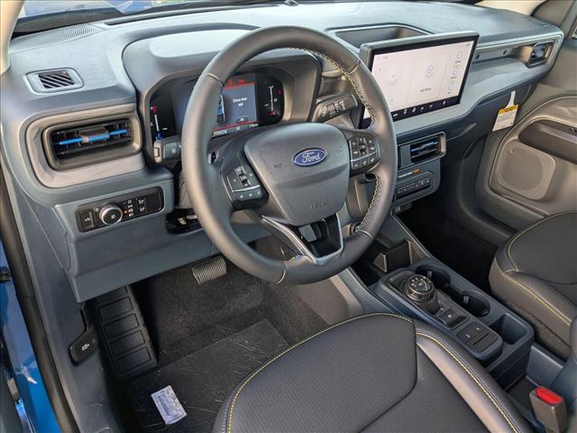 2025 Ford Maverick photo 3