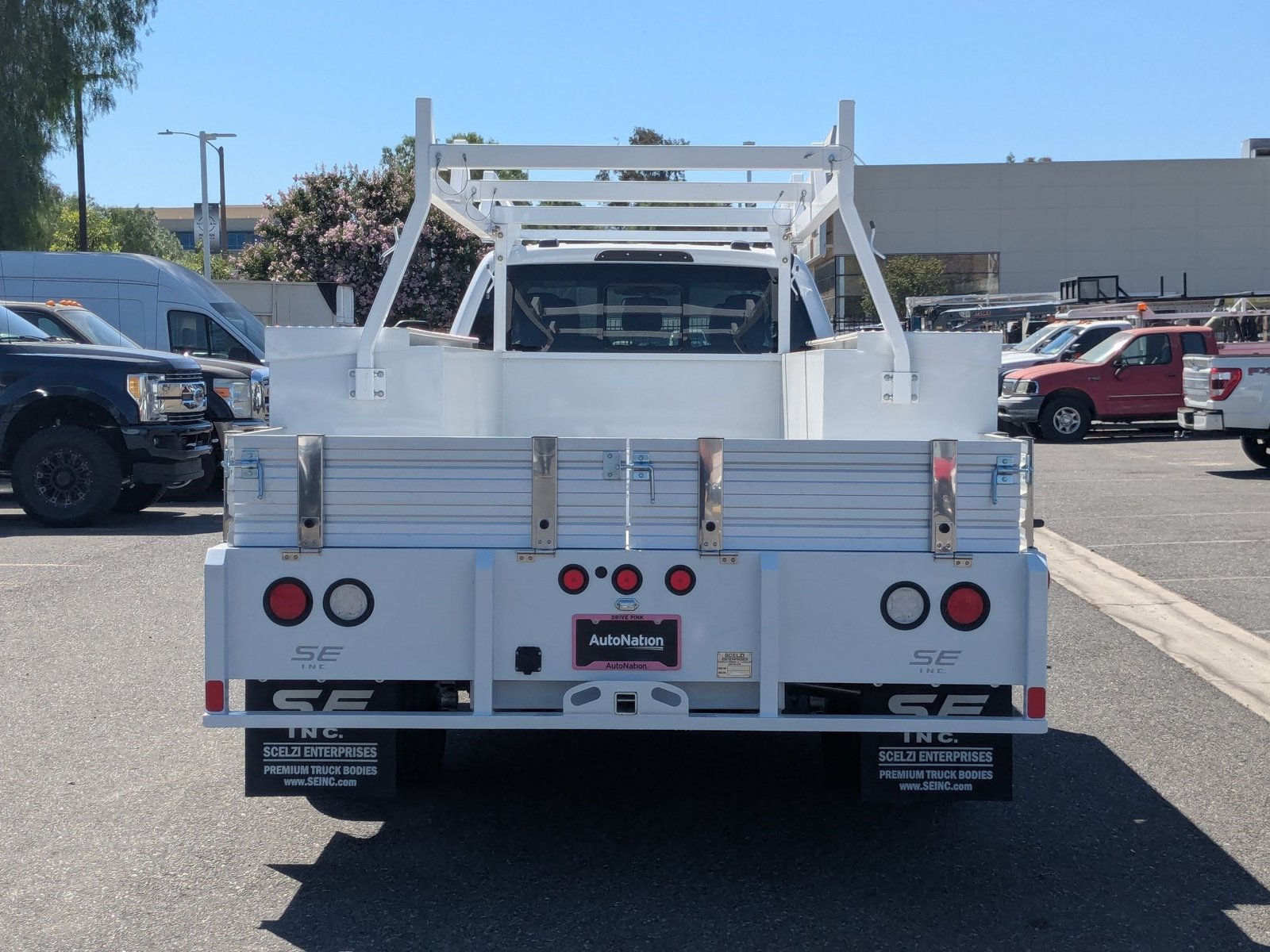 2025 Ford F-550 Super Duty Chassis Cab XL - Photo 8