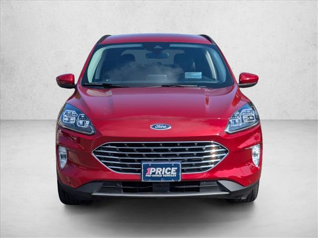2022 Ford Escape Titanium Hybrid photo 2