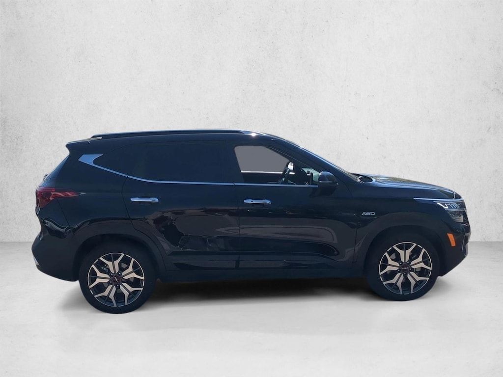 Used 2022 Kia Seltos SX SUV