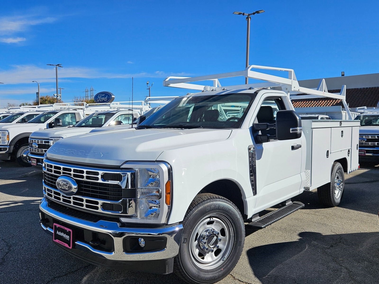 2025 Ford F-350 Super Duty Chassis Cab XL's photo