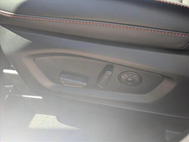 2025 Ford Explorer ST-Line photo 3