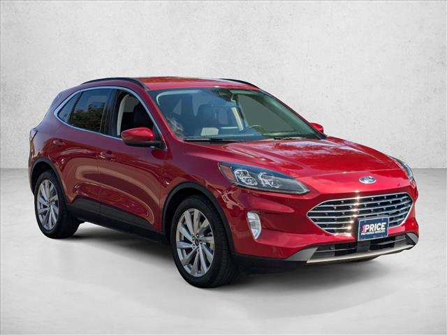 2022 Ford Escape Titanium Hybrid photo 3