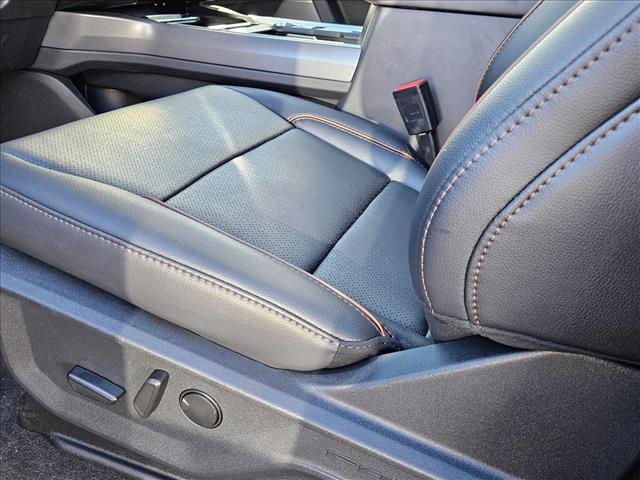 2025 Ford F-250 Lariat photo 4