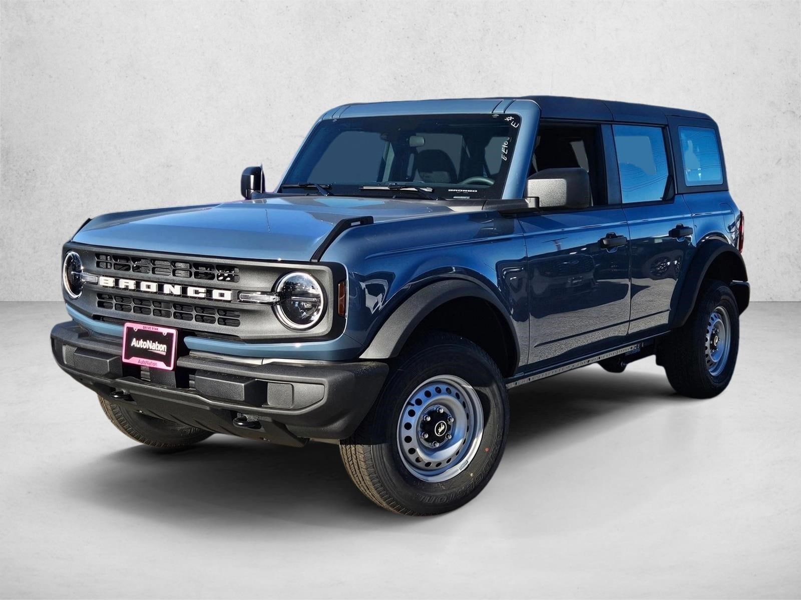 2025 Ford Bronco 4-Door Base's photo