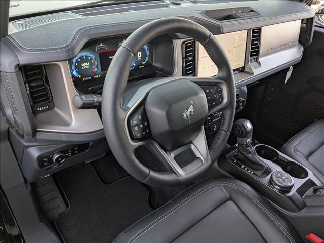 2025 Ford Bronco Outer Banks photo 3