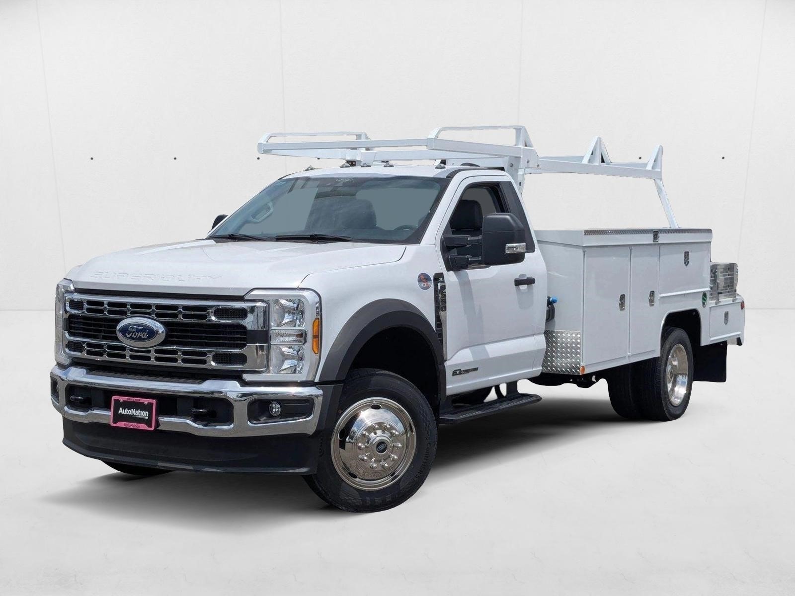 2024 Ford F-550 Super Duty Chassis Cab XL's photo