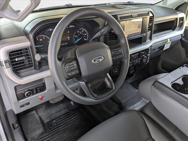 2025 Ford F-550 XL photo 2