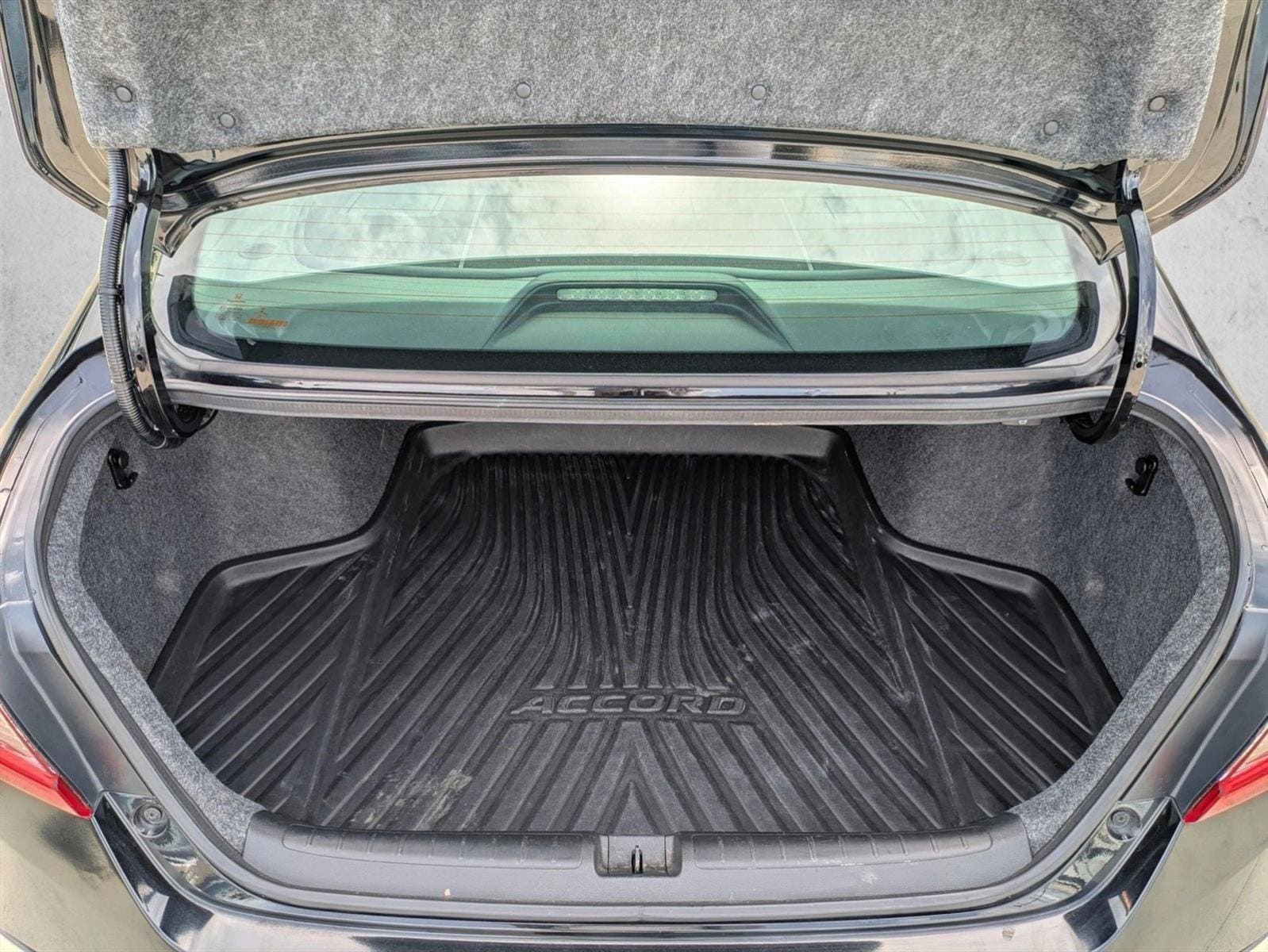 2020 Honda Accord LX photo 6
