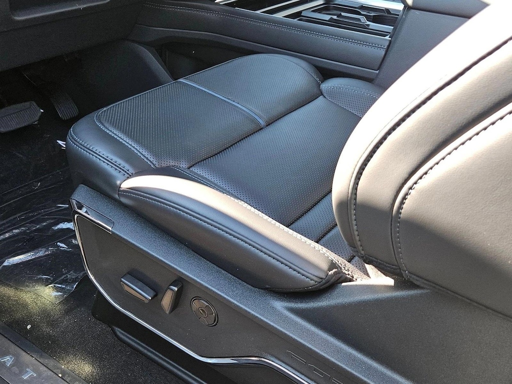 New 2026 Ford F-350 Platinum Truck Crew Cab