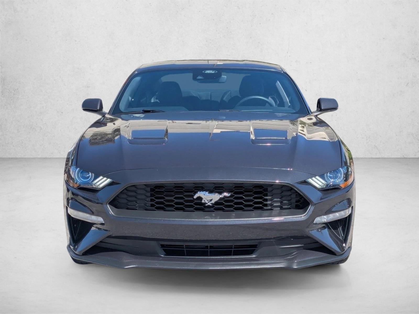 2022 Ford Mustang EcoBoost photo 2