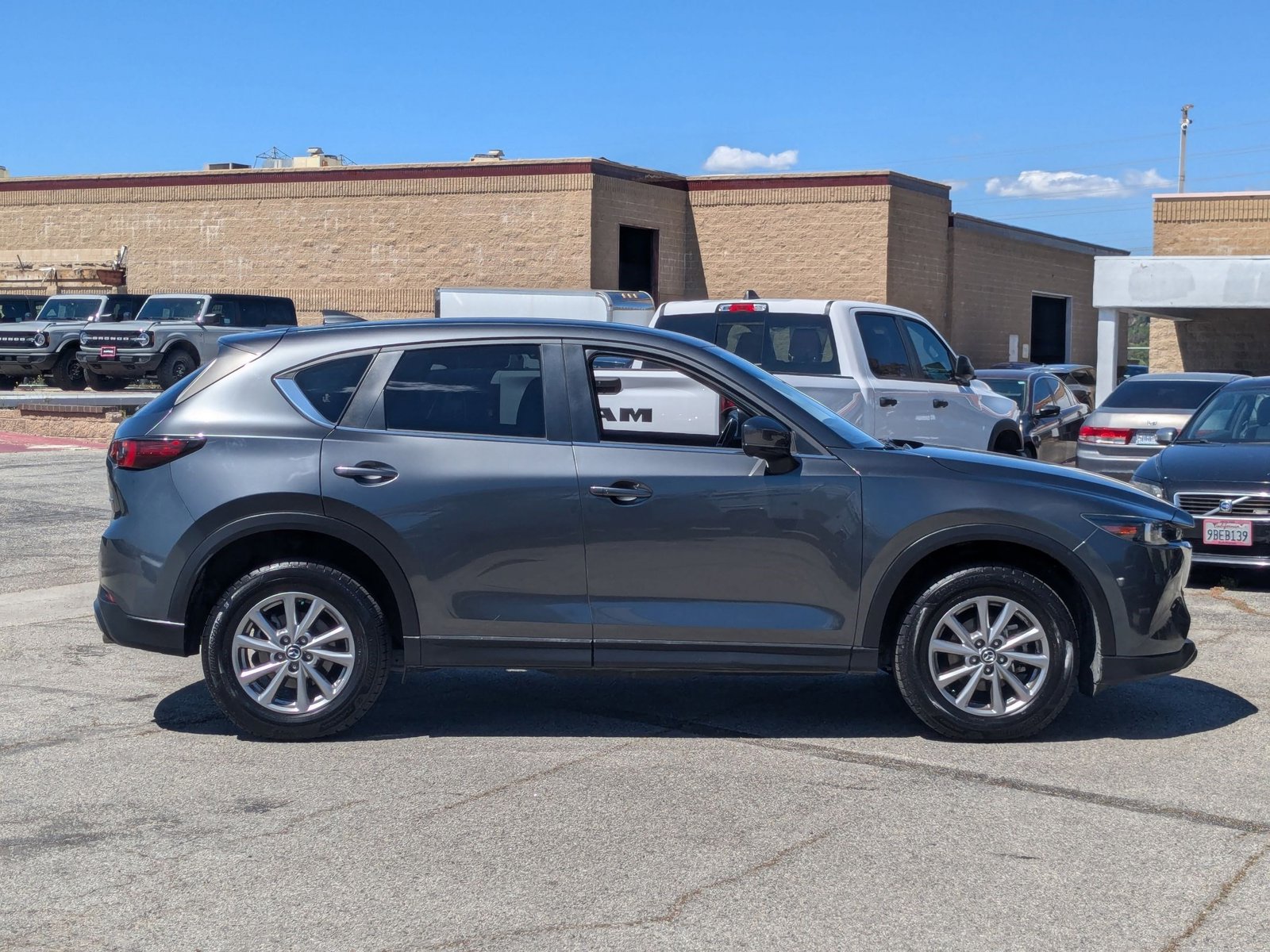 2023 Mazda CX-5 2.5 S Select Package photo 4