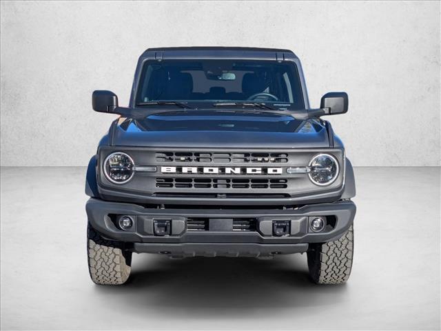 2024 Ford Bronco Black Diamond photo 2