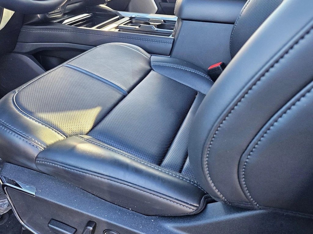 New 2026 Ford F-250 Platinum Truck Crew Cab