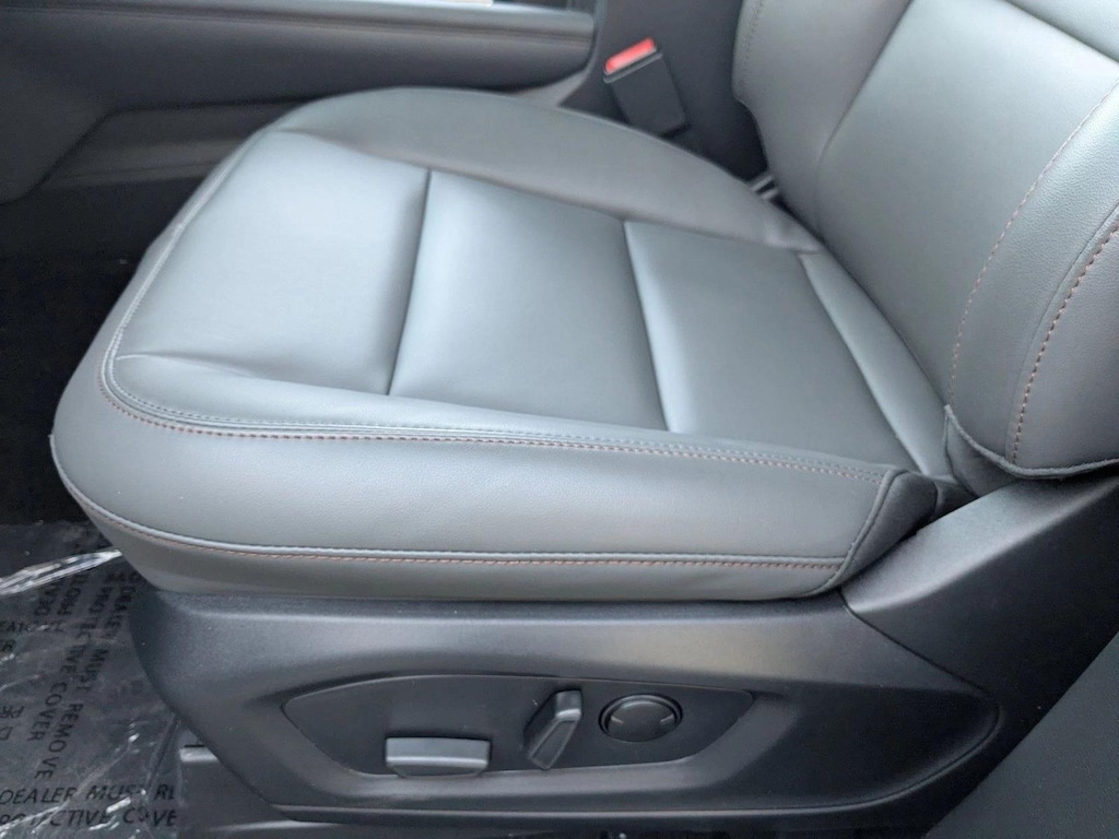 New 2026 Ford Explorer Active w/200A Pkg SUV