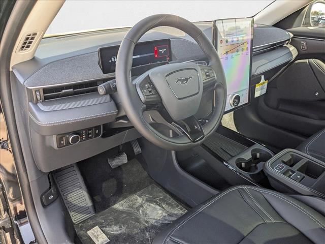 2025 Ford Mustang Mach-E Premium photo 3