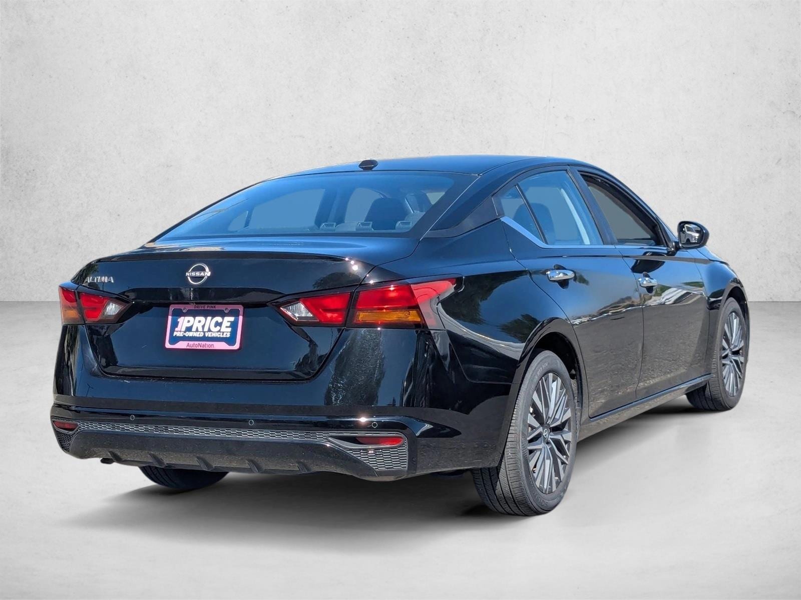 2025 Nissan Altima SV photo 5