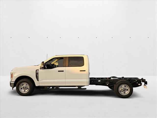 2026 Ford F-350 XL photo 4