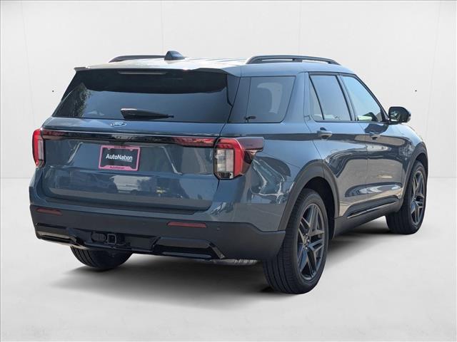 2025 Ford Explorer ST-Line photo 2