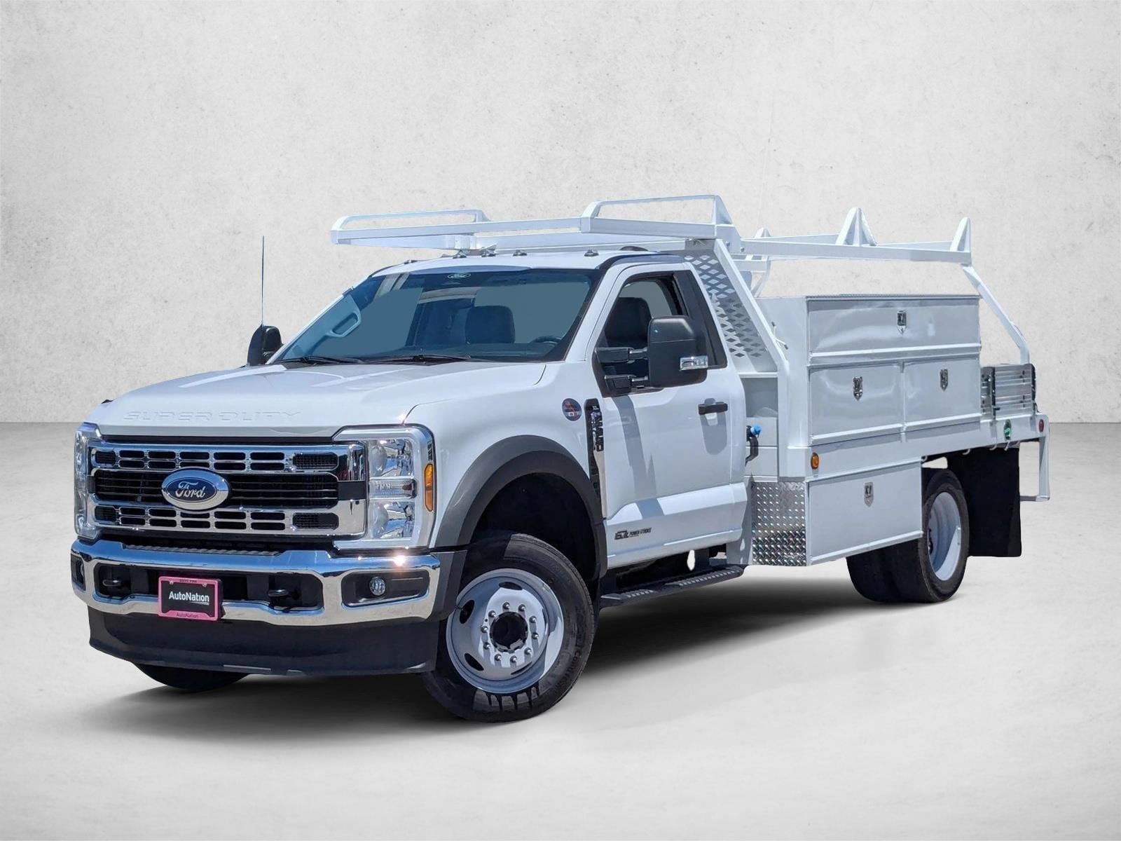 2024 Ford F-550 Super Duty Chassis Cab XL's photo
