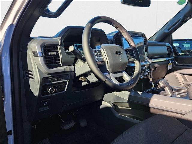 2025 Ford F-150 XLT photo 3