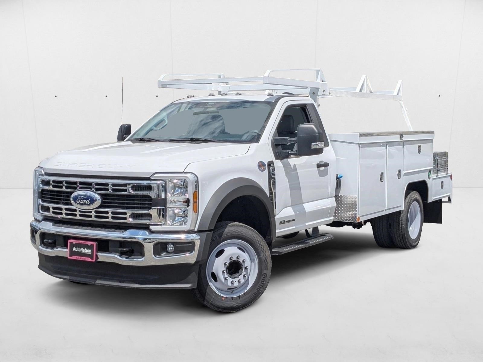 2024 Ford F-550 Super Duty Chassis Cab XL's photo