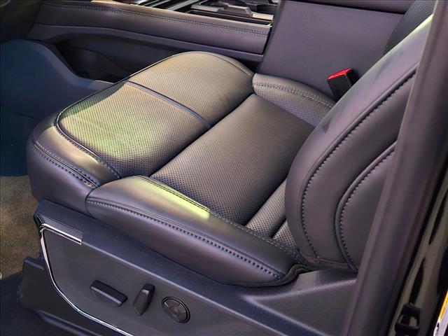 2026 Ford F-250 Platinum photo 4