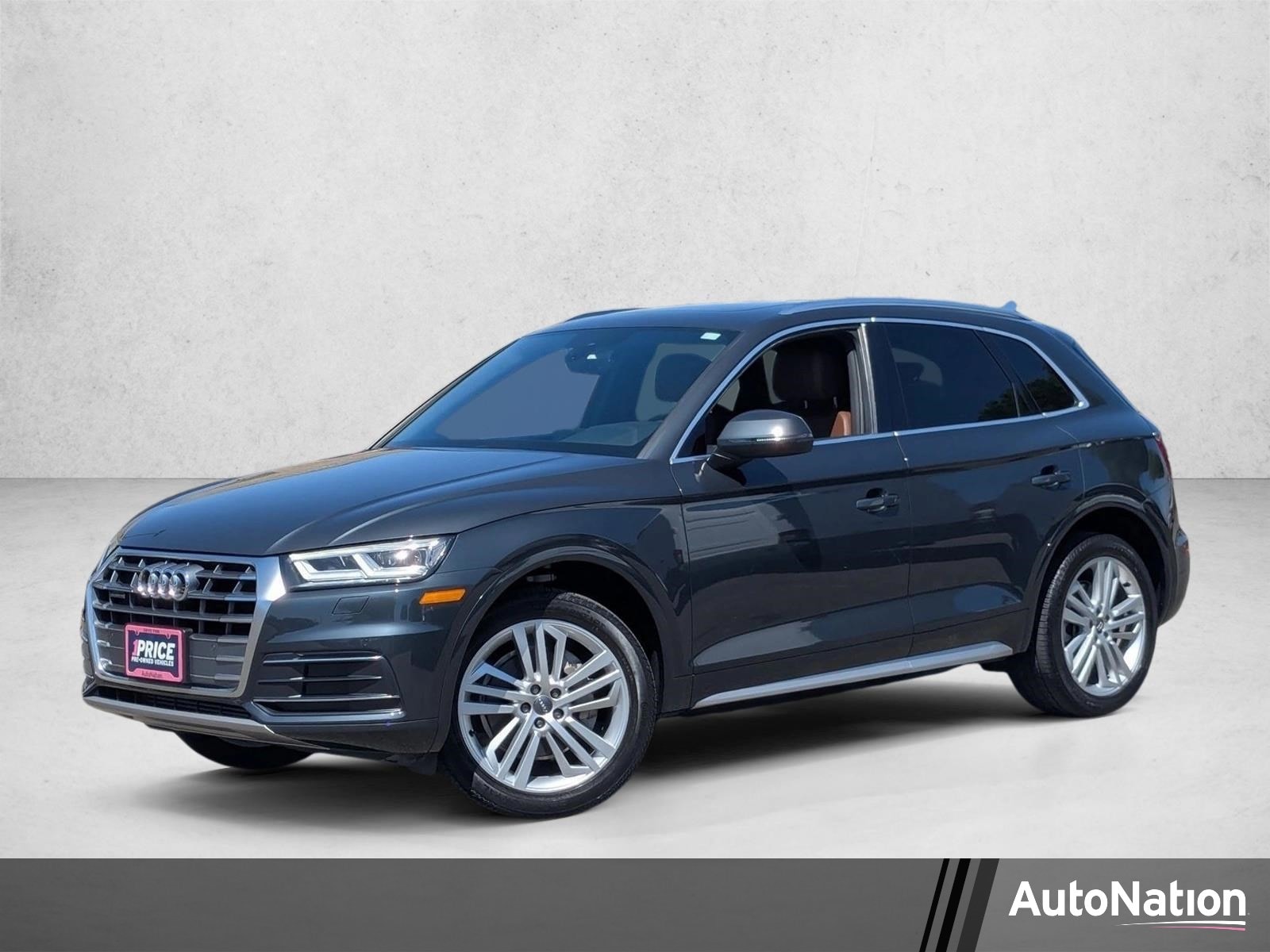 2019 Audi Q5 2.0T quattro S tronic Premium Plus's photo