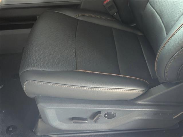 2025 Ford F-250 Lariat photo 4