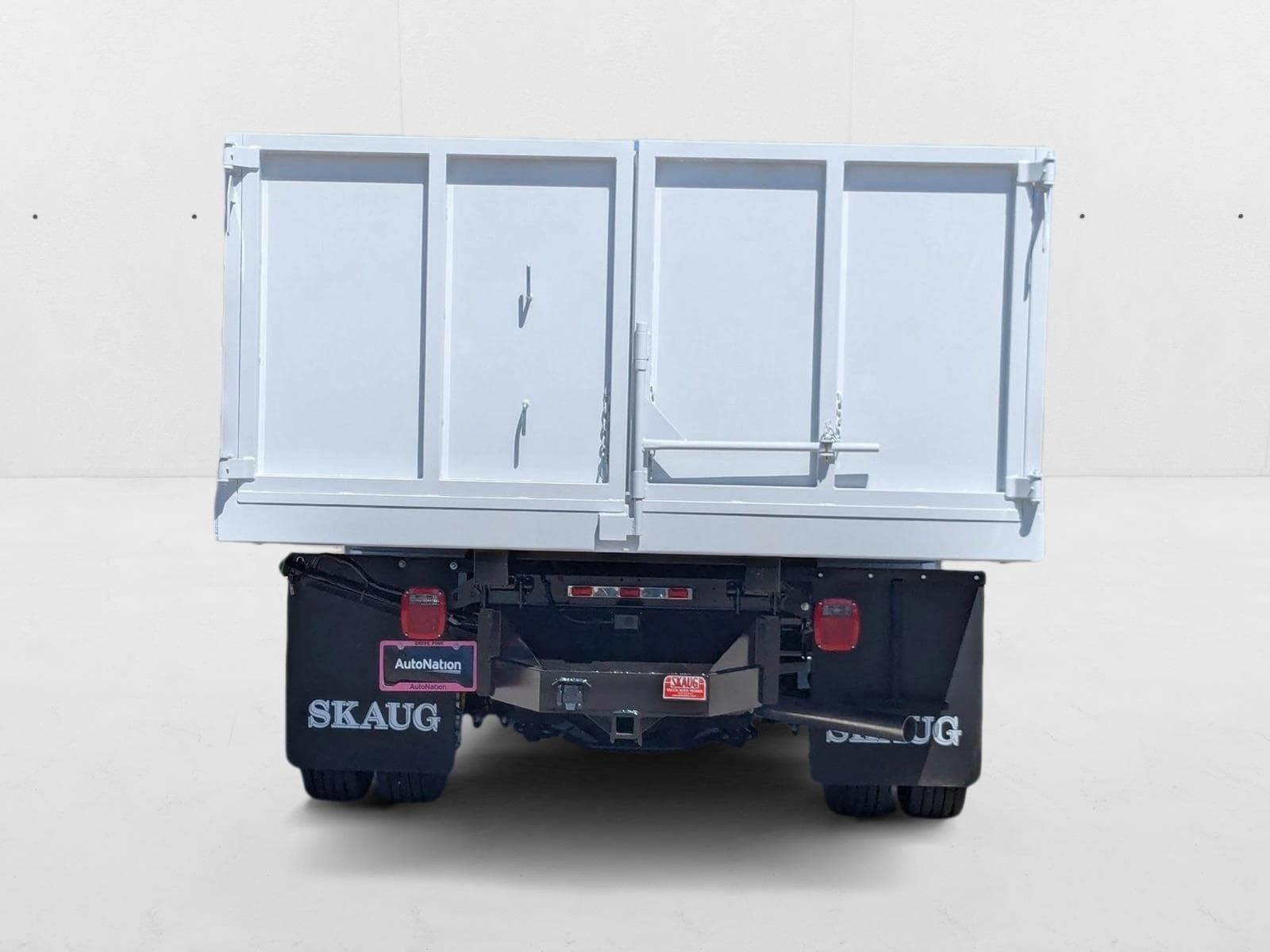 2025 Ford F-550 Super Duty Chassis Cab XL - Photo 8
