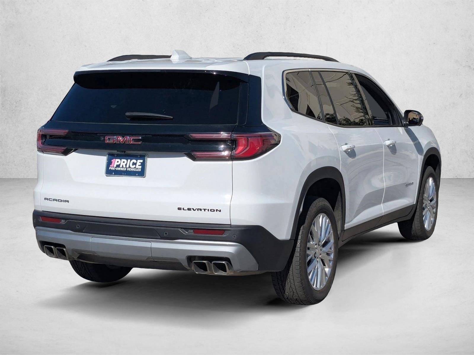 2024 GMC Acadia FWD Elevation photo 4