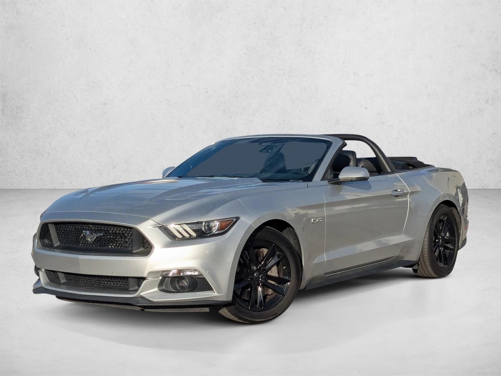 2015 Ford Mustang GT Premium's photo