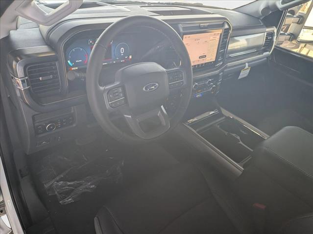 2025 Ford F-250 Lariat photo 3