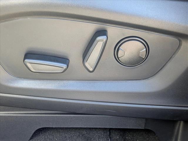 2025 Ford Explorer photo 4